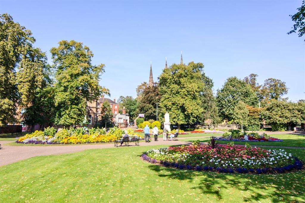 Cosy Lichfield Apartment Zewnętrze zdjęcie